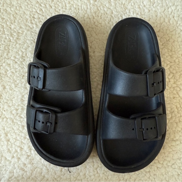 Zara - Rubberized Strappy Athletic Sandals - Black - kids size 31 - Picture 4 of 6
